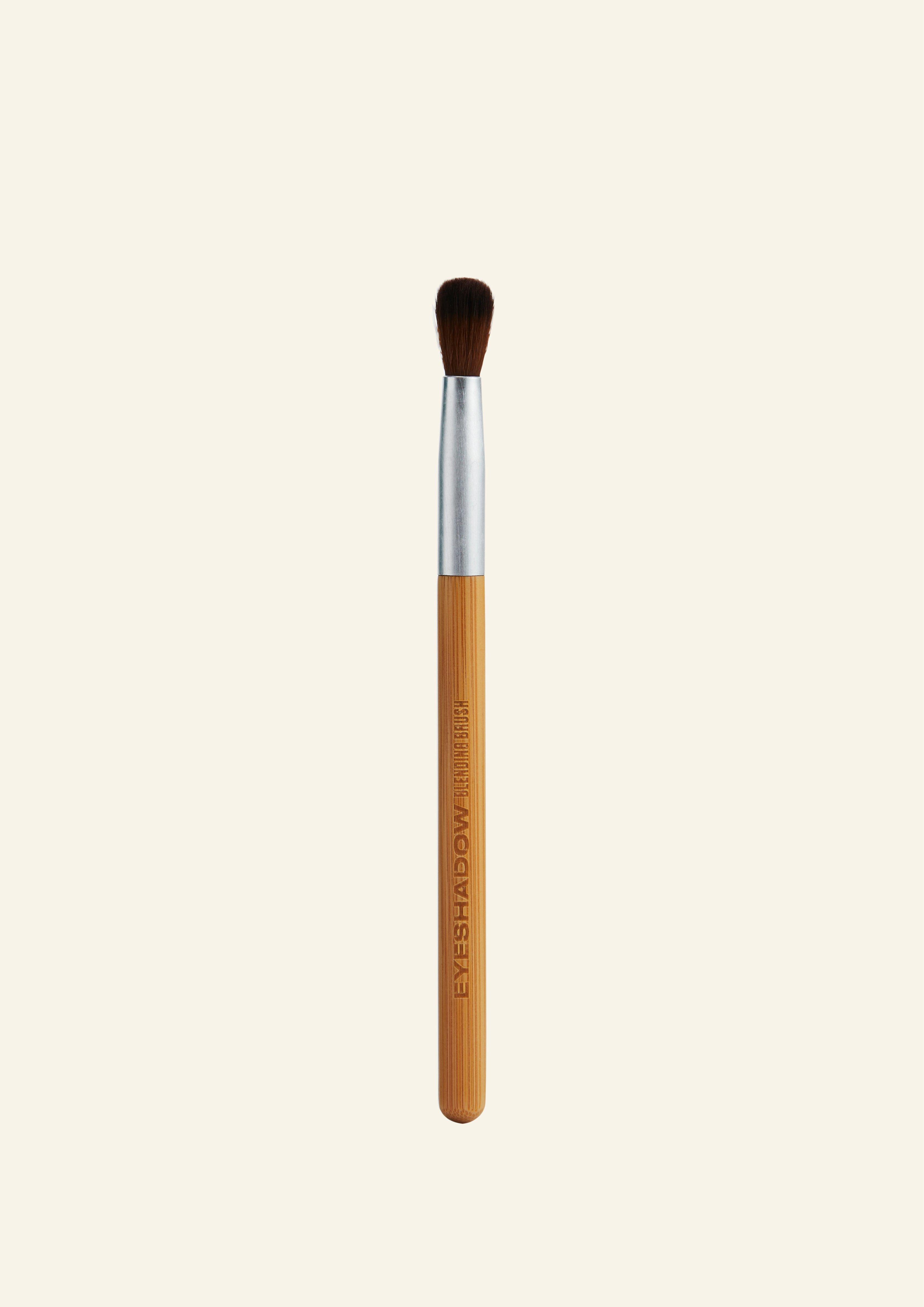 Blending brush for clearance makeup