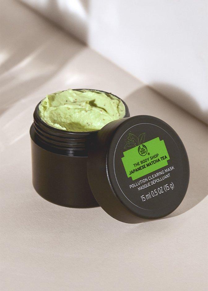 Matcha face mask with lid off