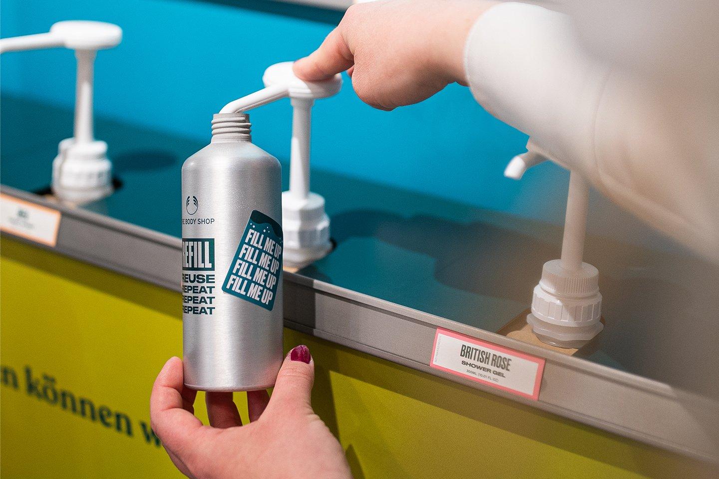 Hand pumping refill bottle