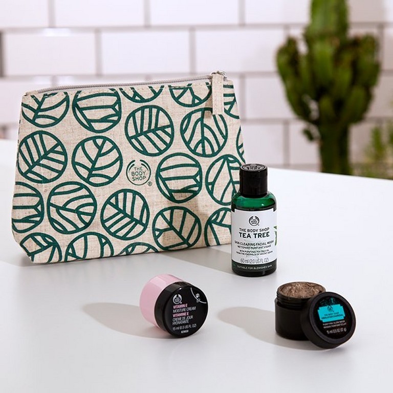Pouch with skincare products Pouch with skincare products