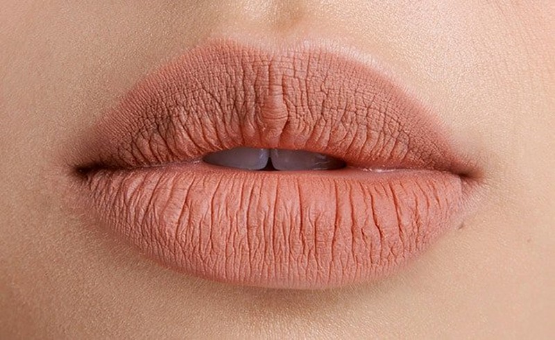 CLOSE-UP OF LIPS CLOSE-UP OF LIPS