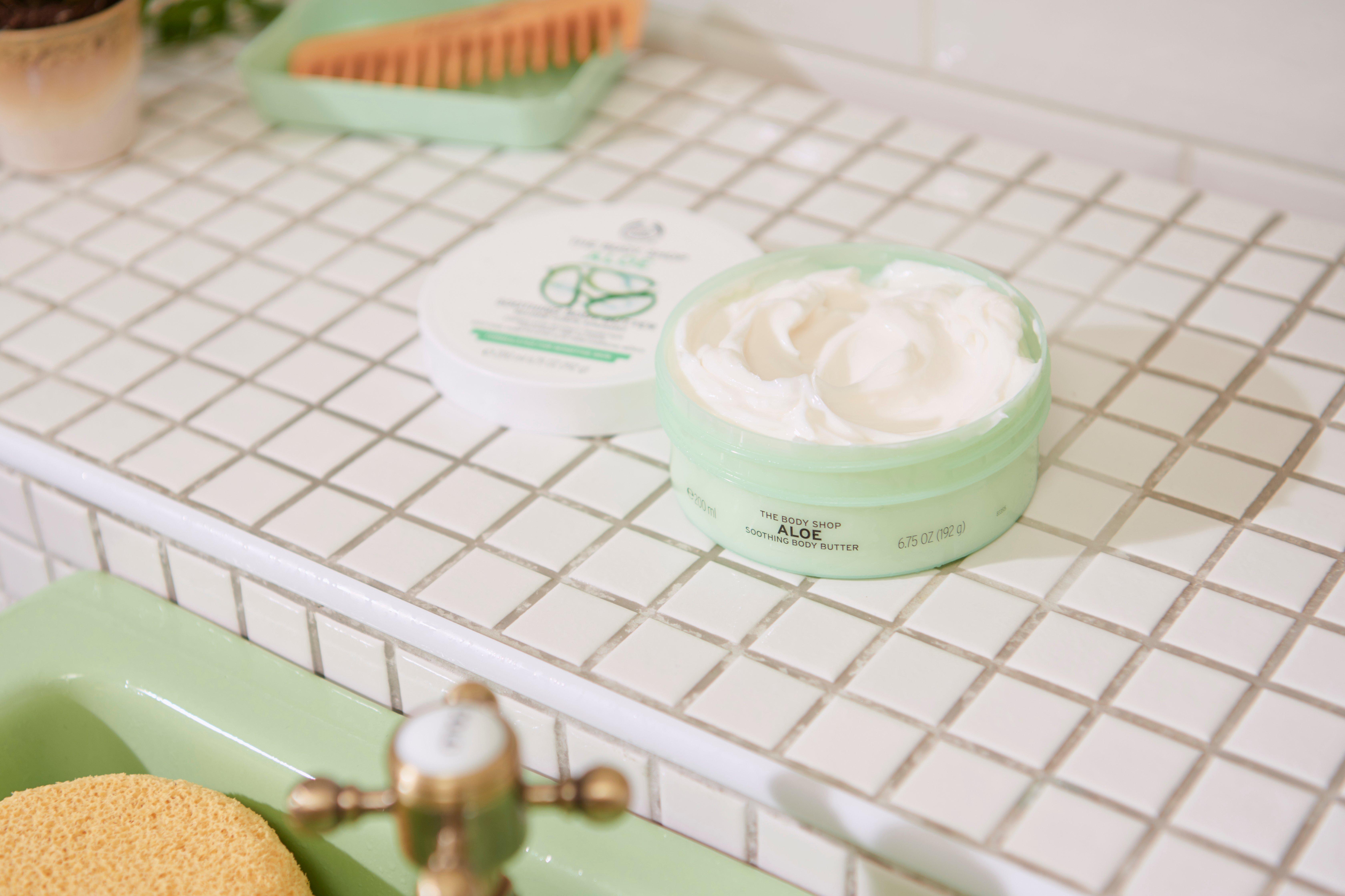 THE BODY SHOP ALOE SOOTHING BODY BUTTER
