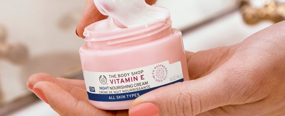 THE BODY SHOP VITAMIN E NIGHT CREAM THE BODY SHOP VITAMIN E NIGHT CREAM