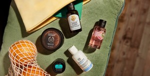 Gruppe von Produkten von The Body Shop Gruppe von Produkten von The Body Shop