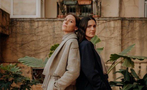 Activistas Marta y Sara, conocidas en redes como @Devermut