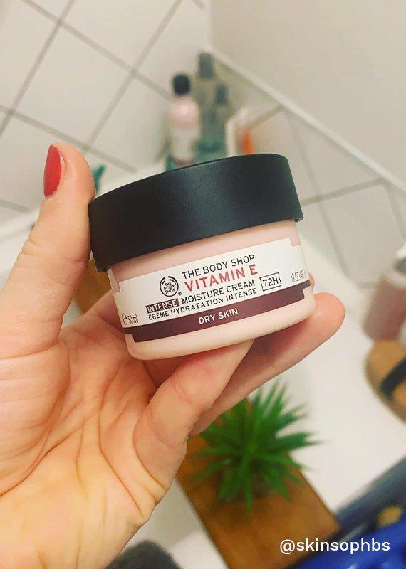 body shop vitamin c cream for oily skin