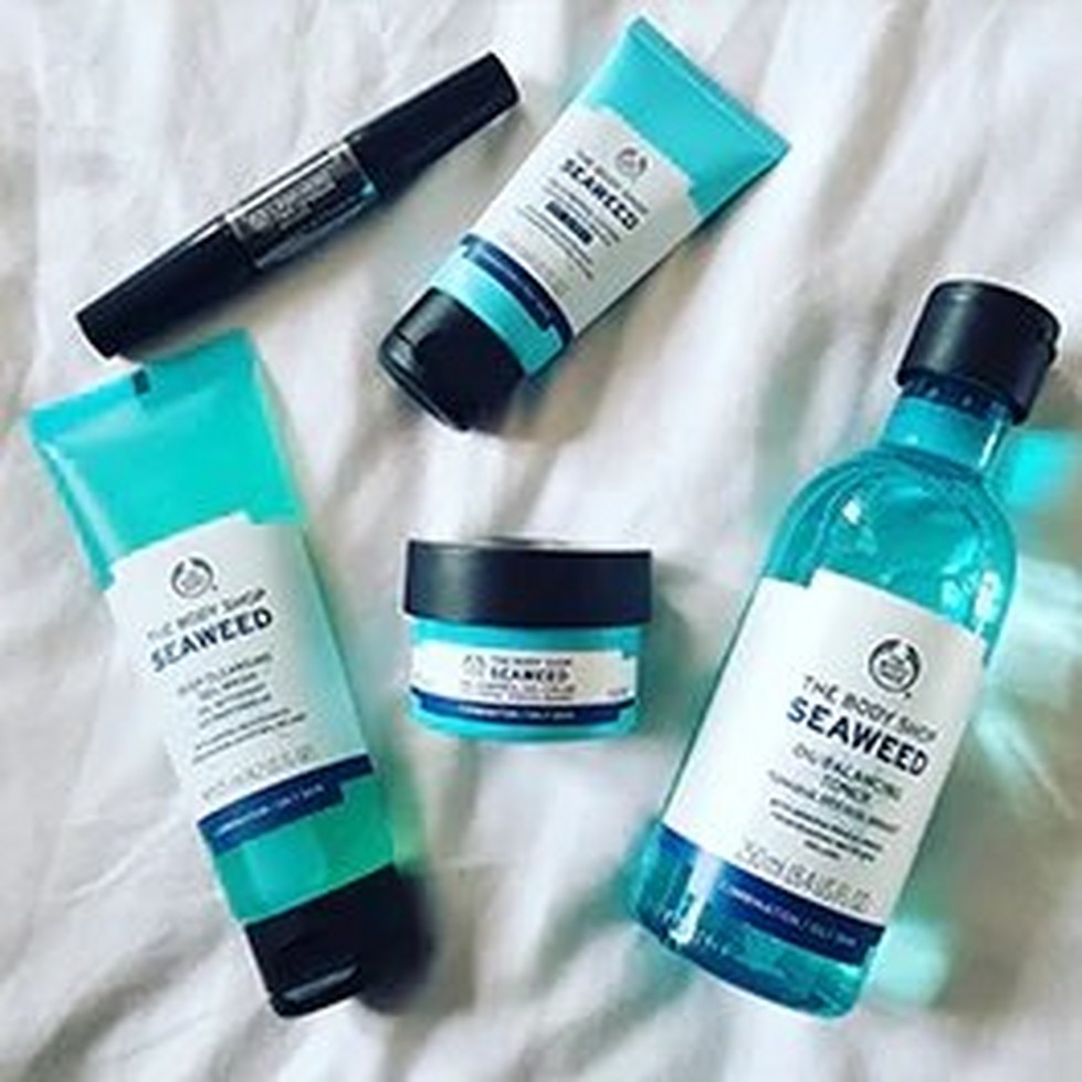 Bodyshop Sea Weed Oil Products On Material Bodyshop Sea Weed Oil Products On Material
