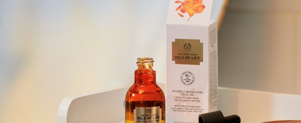 The Body Shop Oils of Life Intensely Revitalising Facial Oil The Body Shop Oils of Life Intensely Revitalising Facial Oil
