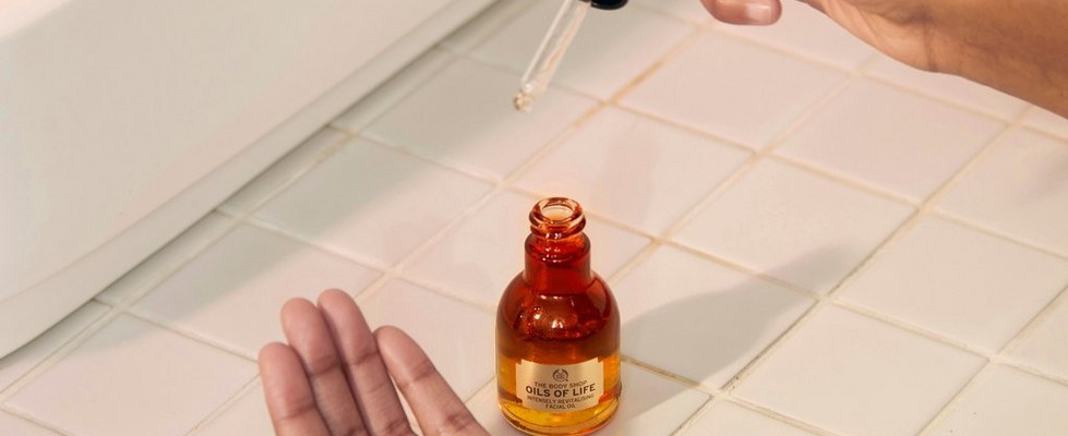 THE BODY SHOP OILS OF LIFE THE BODY SHOP OILS OF LIFE