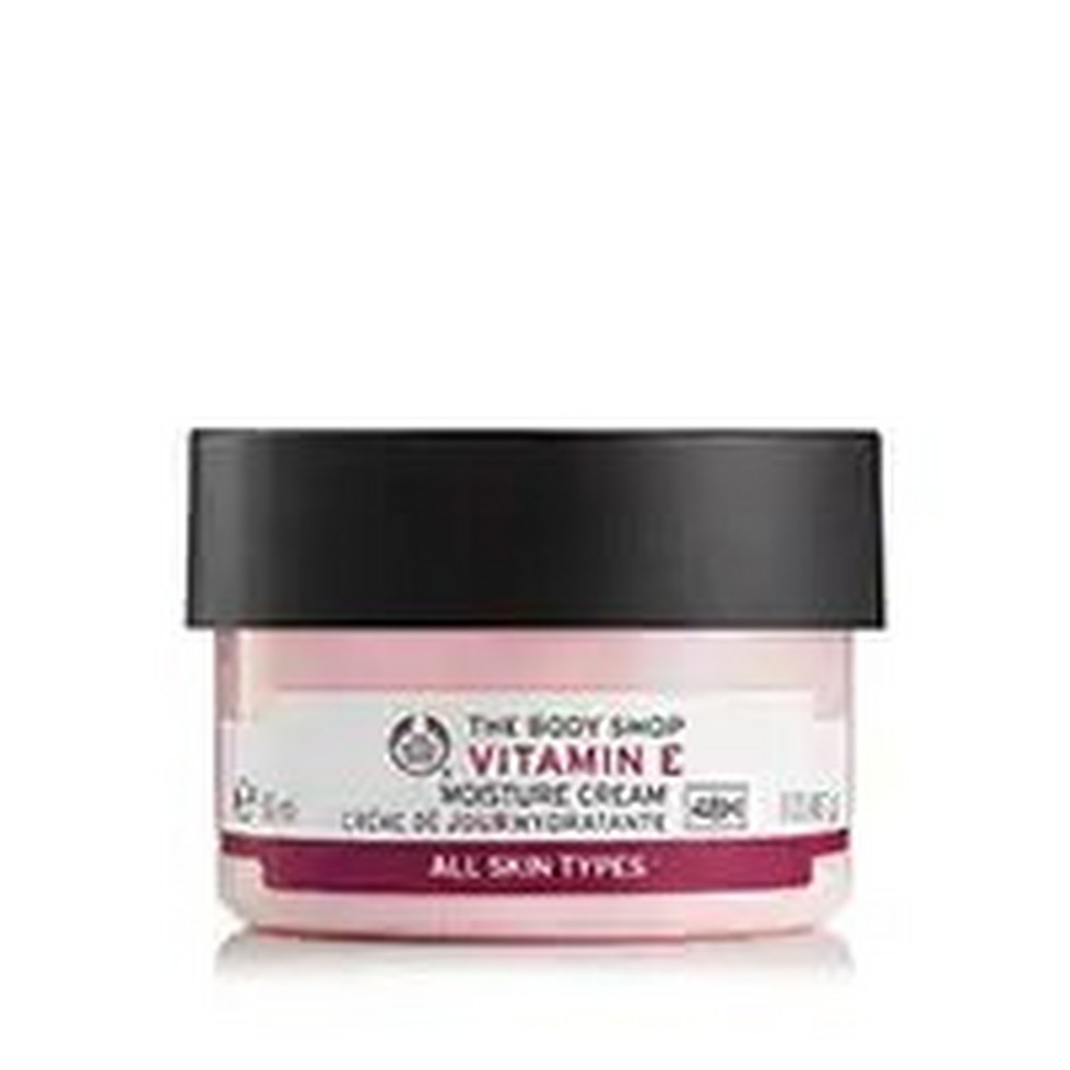 Tub Of Bodyshop Vitamin E Moisture Cream Tub Of Bodyshop Vitamin E Moisture Cream