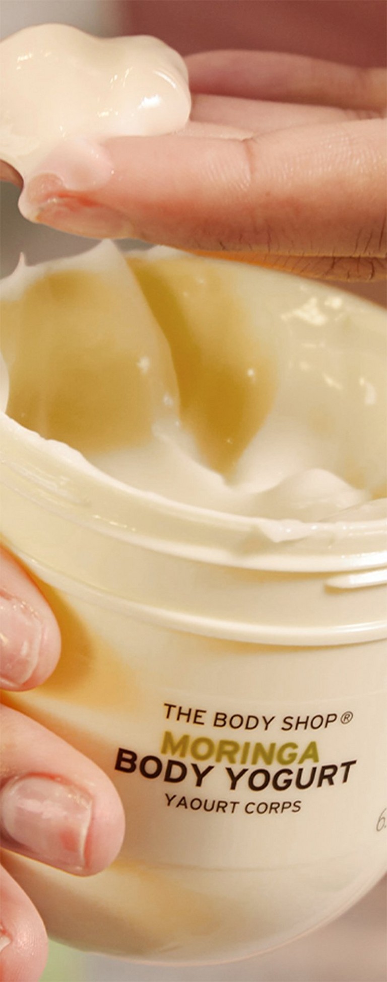 Moringa Body Yogurt in Verwendung