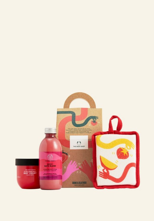 Soak & Slather Berry Bath Set | Gifts | The Body Shop