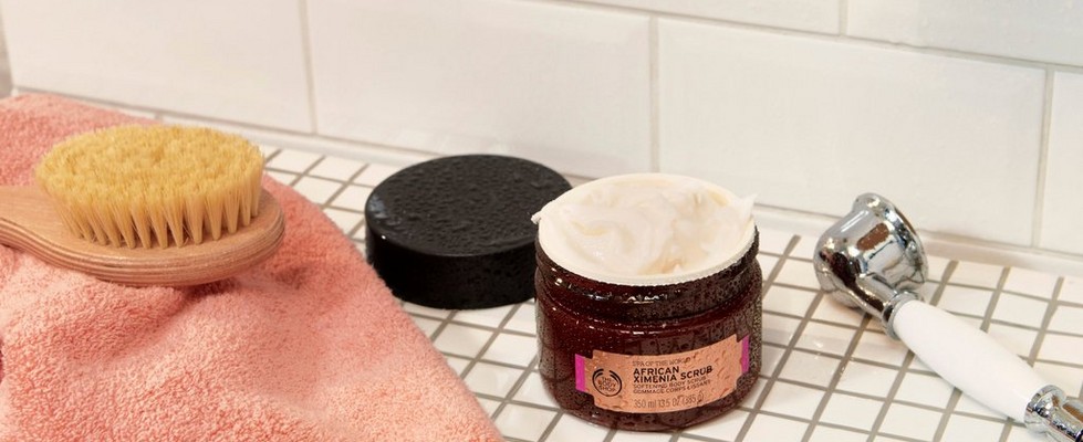 African Ximenia Scrub von The Body Shop in der Dusche African Ximenia Scrub von The Body Shop in der Dusche