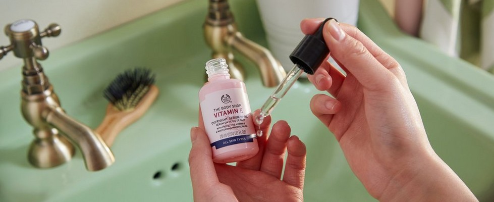 THE BODY SHOP VITAMIN E OVERNIGHT SERUM THE BODY SHOP VITAMIN E OVERNIGHT SERUM