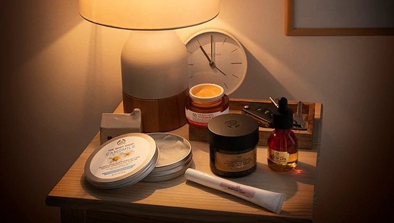 BODY SHOP PRODUCTS UNDER TABLE LAMP BODY SHOP PRODUCTS UNDER TABLE LAMP